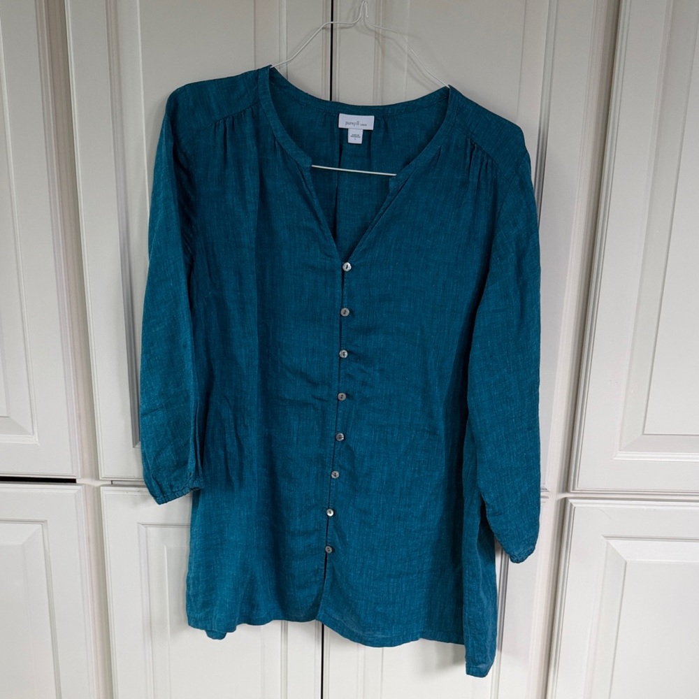 Chic Teal Button-Up Blouse